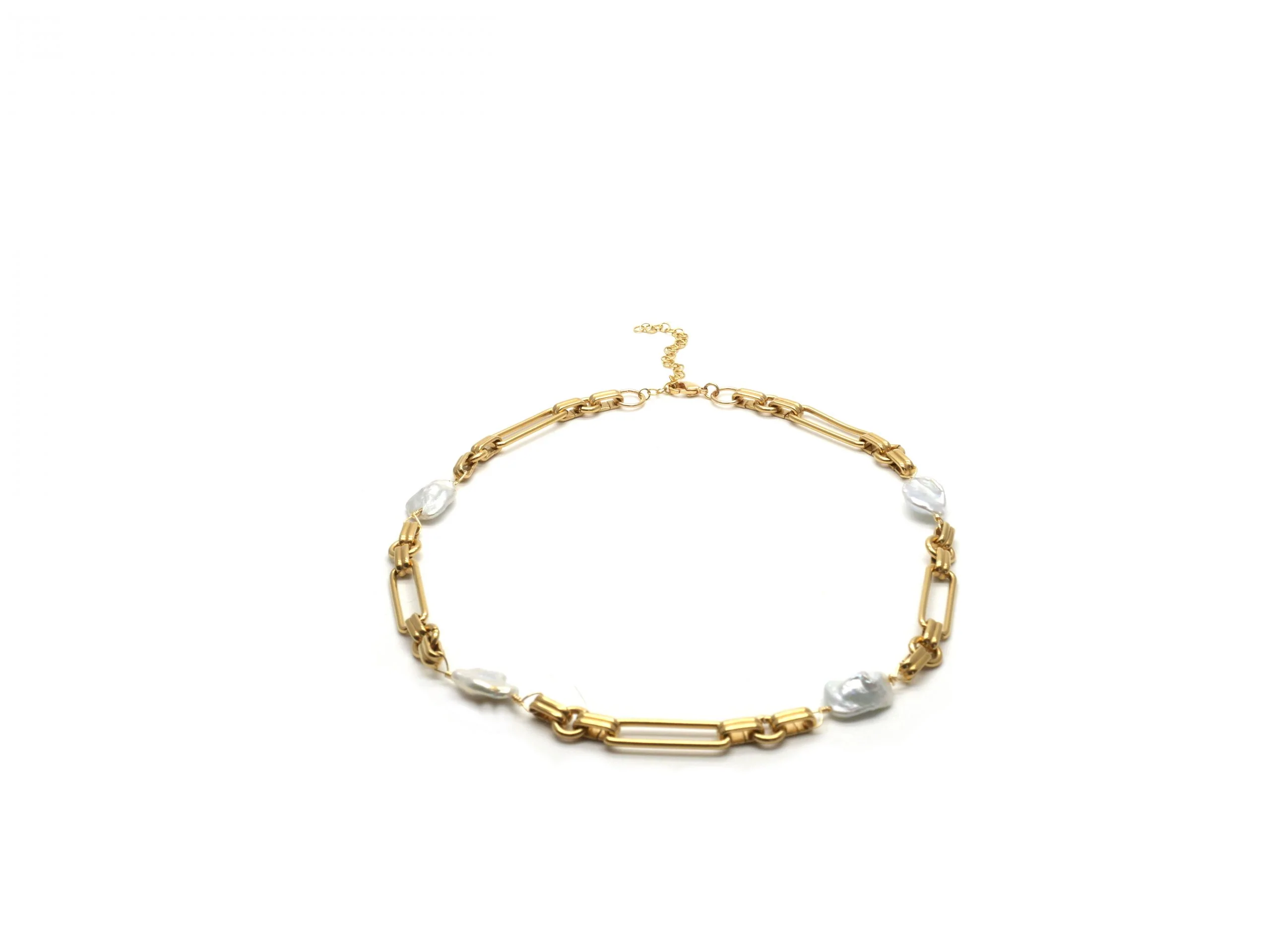 chocker-lou-N_C2_B02-fond-blanc-HD-scaled